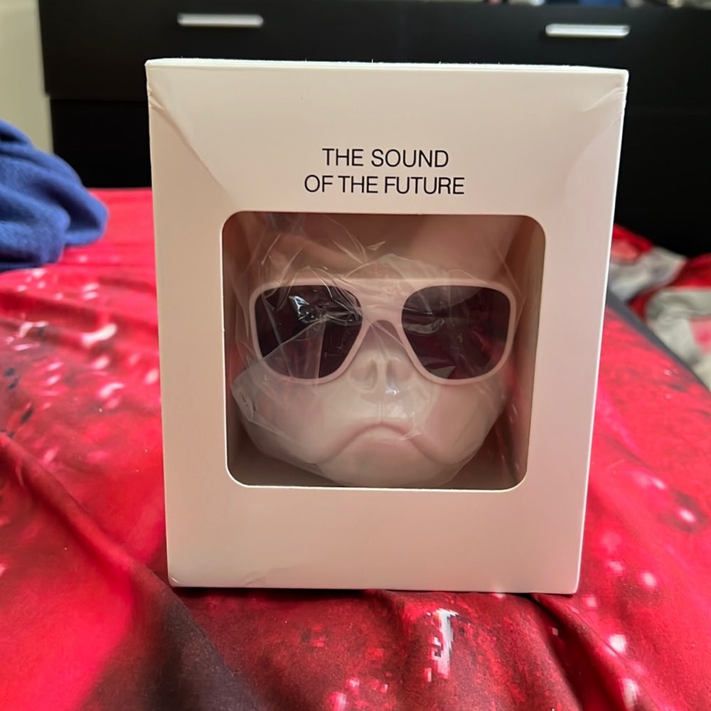 Small sound speaker